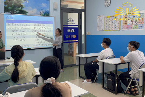 BUỔI HỌC VỚI NGƯỜI NHẬT